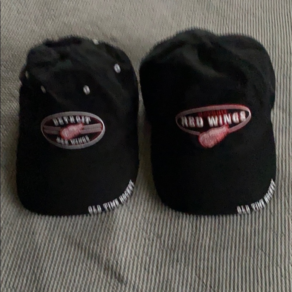 Lot of two Detroit Red Wings caps
